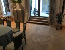 Massief eiken visgraat parket